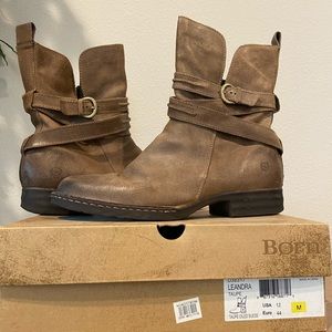 Born Leandra Taupe Casual Ankle Boot